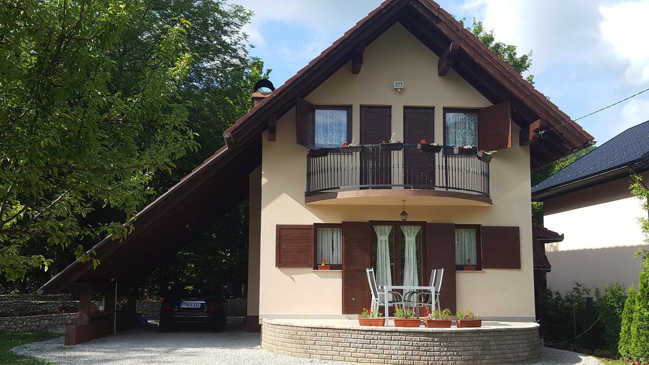 Holiday Home Adna Bihac Ngoại thất bức ảnh
